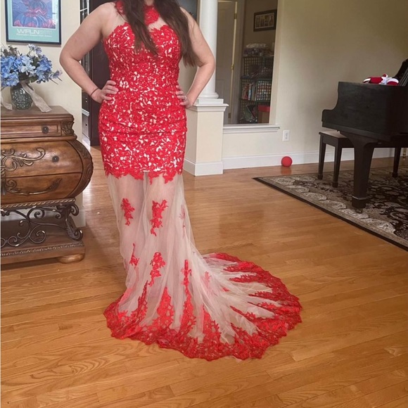 Red & white lace dress / formal unique long gown with train. Hebeos brand, size8 - Picture 6 of 6